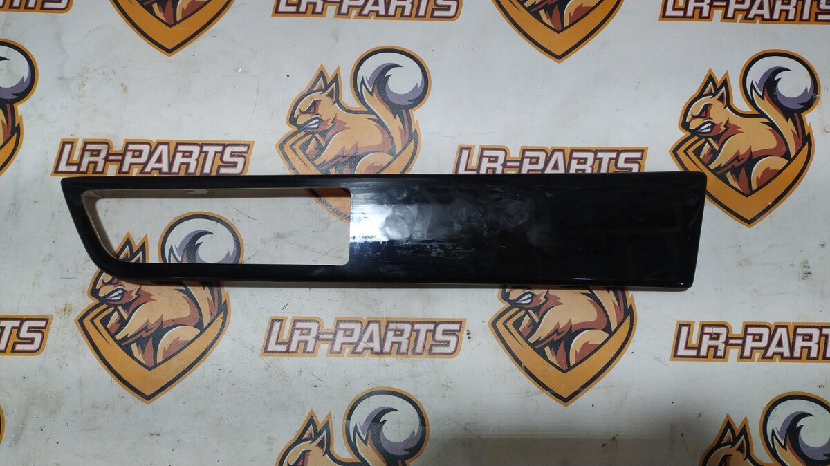 LR014642 Front right door trim Range Rover Sport L320 (2005-2013) Used